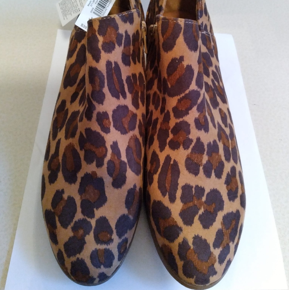 Old Navy (Leopard / Formal Women's Shoes)